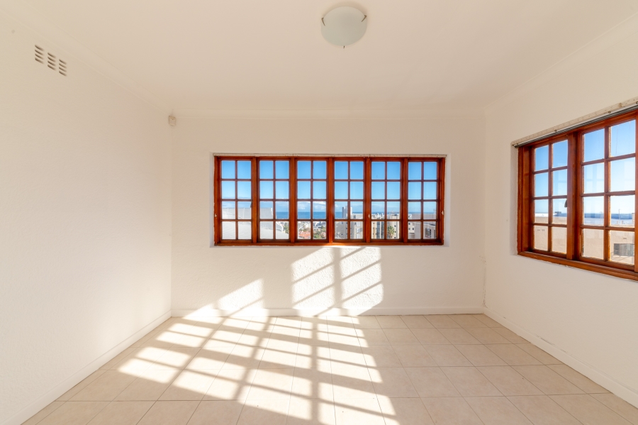 To Let 2 Bedroom Property for Rent in Sea Point Western Cape